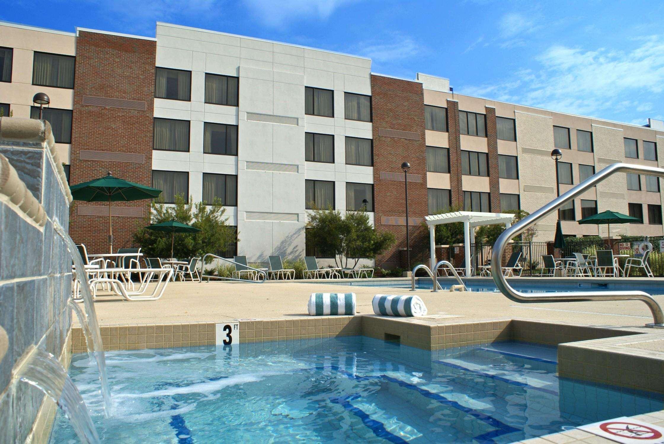 Doubletree By Hilton Rocky Mount Hotel Exterior photo